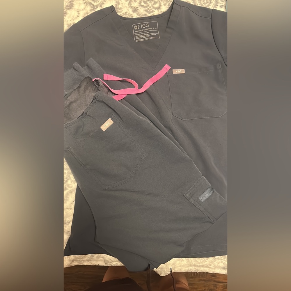 Figs scrubs set